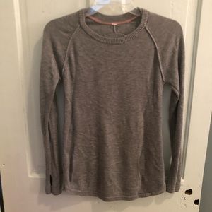 Lululemon sweater size 4
